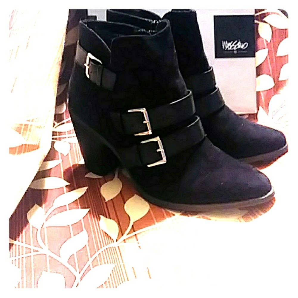 Velvet ankle boots